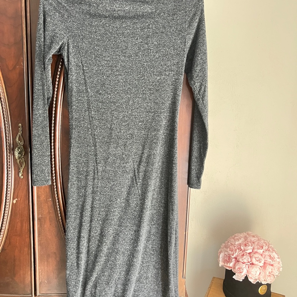 Elegant Gray Long Sleeve Dress